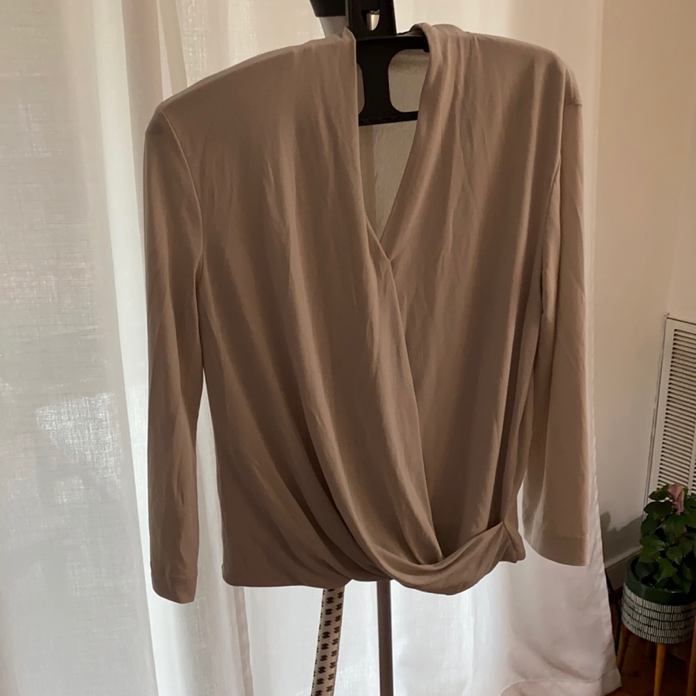 MMLaFleur wrap top. Off white size xs